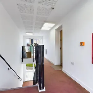  Apartment Chic Centre With Allocated Parking